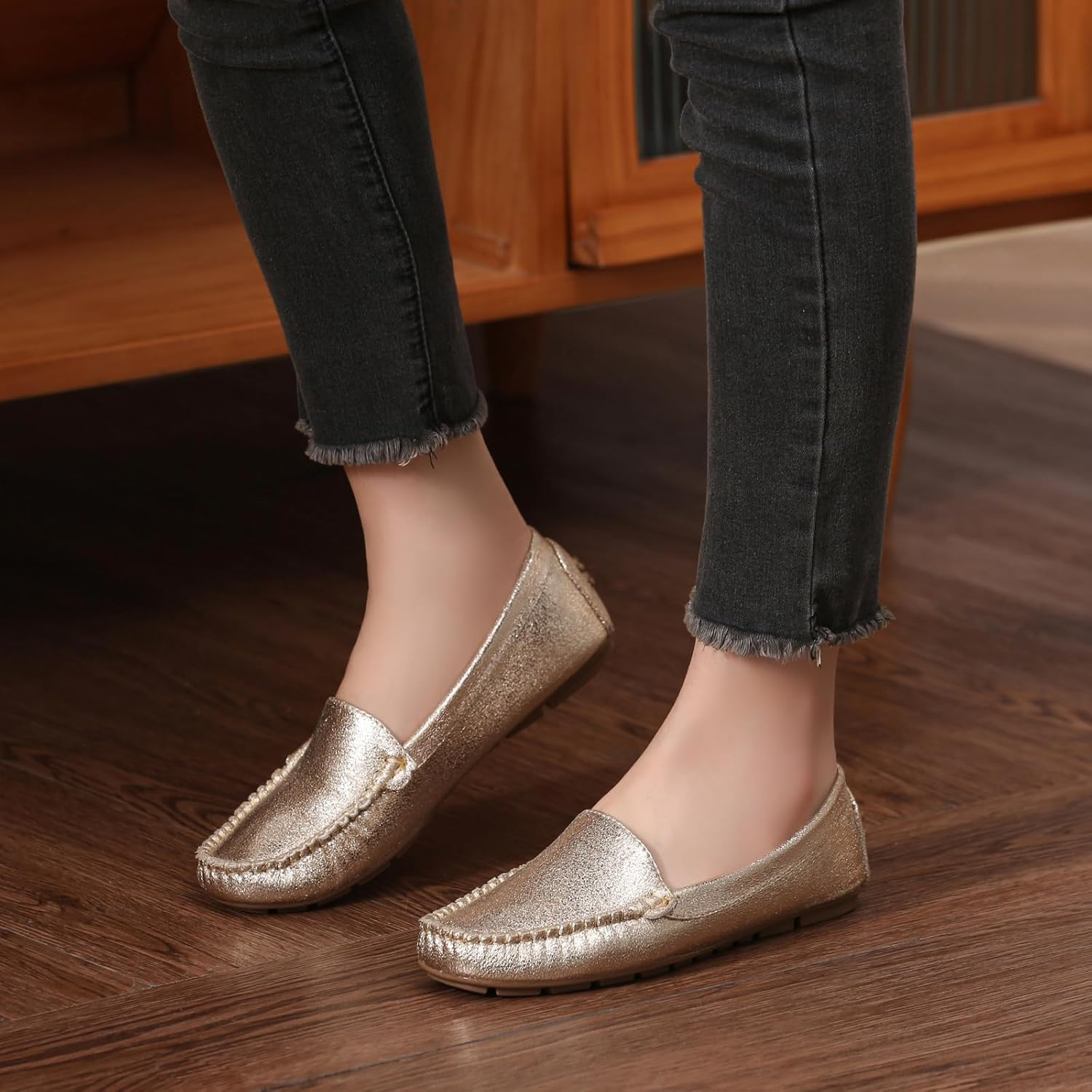 Bernal Women Penny Loafers Casual Comfortable Slip on Flat Shoes Driving Loafers Work Walking Shoes image number 1