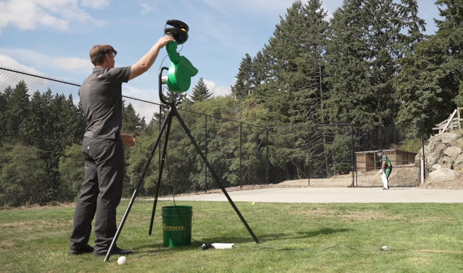 Paceman 245 Edge Cricket Bowling Machine (New Improved) image number 5