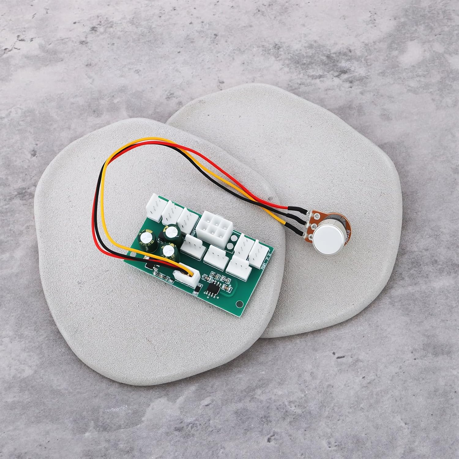 Create Idea 2Pcs 4-Pin 8-Way Fan Speed Controller 60X35X16Mm 12V for Computer image number 5