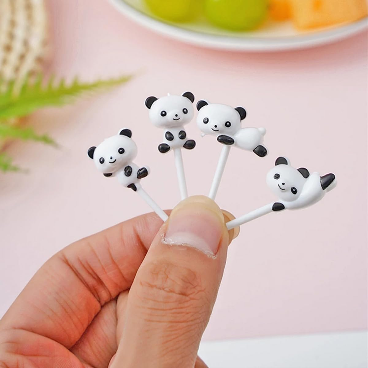 8Pcs/Set Cartoon Animal Fruit Fork Panda Lunch Picks, Kids Snack Dessert Decoration Mini Forks Toothpick Lunch Salad Decoration Accessories Cake Picks (Panda) image number 4