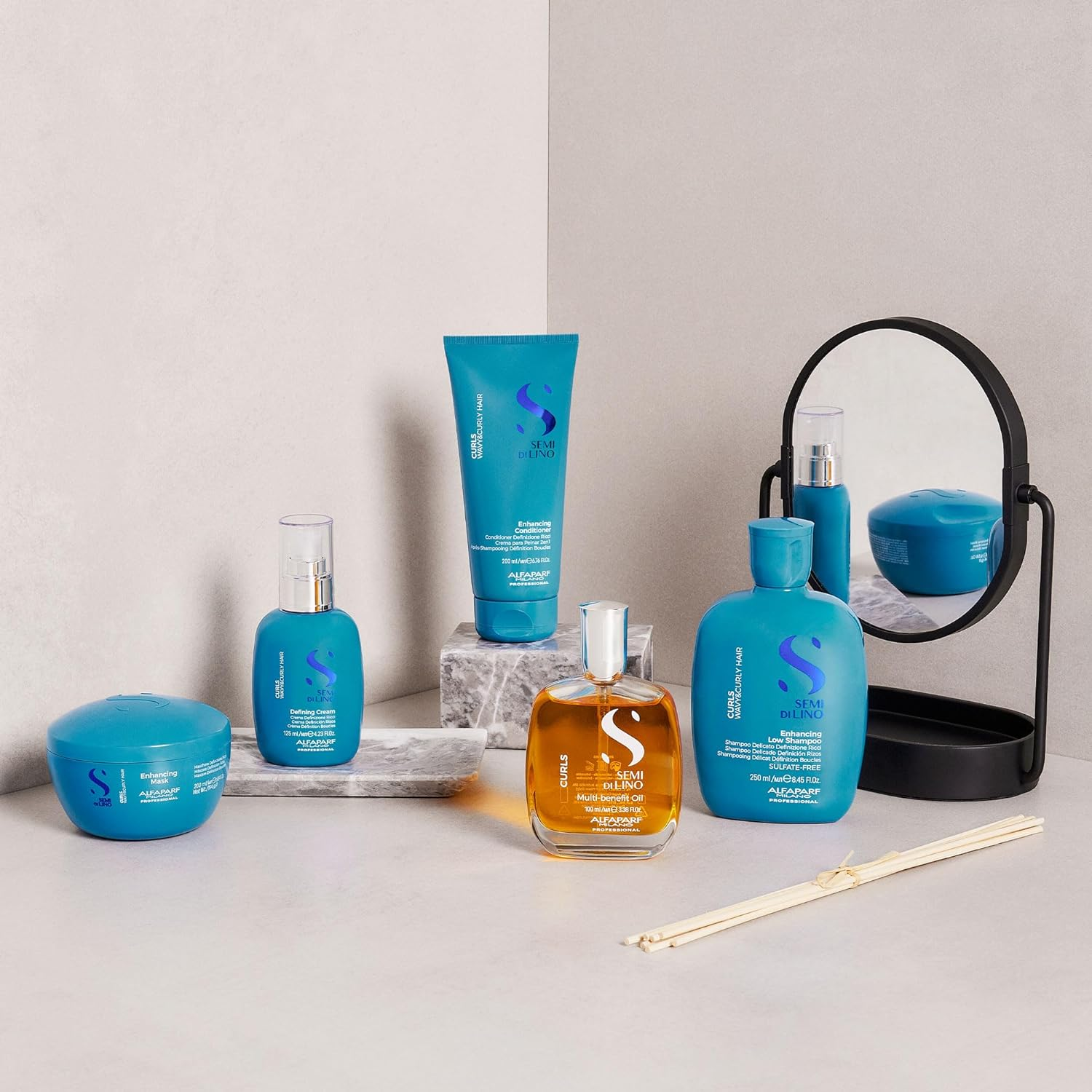 Alfaparf Milano Semi Di Lino Curls Enhancing Conditioner - Hydrating, Frizz Reducing - Humidity Protecting, Leave-In Hair Conditioner - 6.76 Oz image number 4