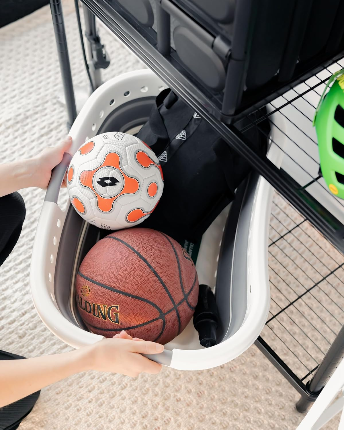 Seymour'S Collapse-A Hip Hug Laundry Basket 40L - White and Grey Space-Saving, Ergonomic Design for Easy Carrying and Storage