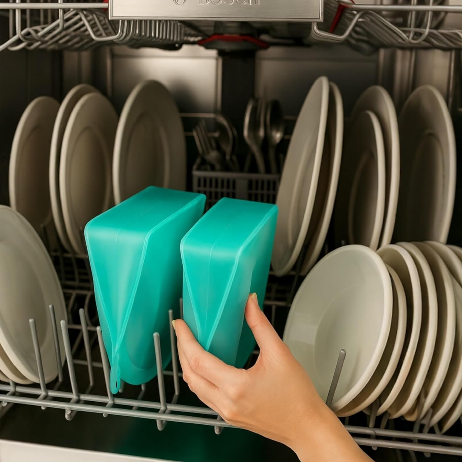 1.2L Platinum Silicone Food Bag &ndash; Leakproof, Freezer & Microwave, Dishwasher & Dishwasher Safe &ndash; Stand up Reusable Pouch&ndash; AQUA image number 2