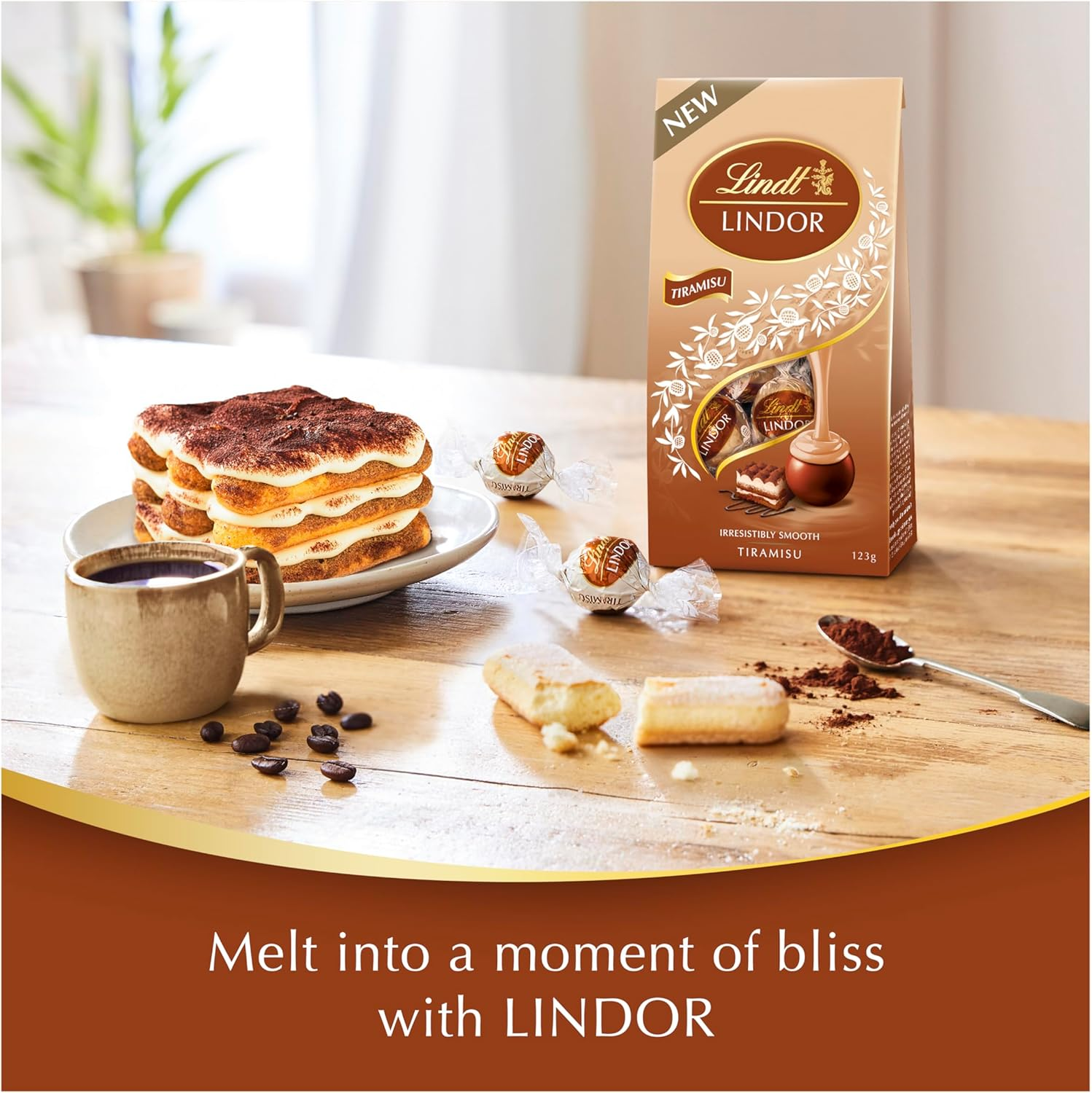 LINDOR Milk Tiramisu Bag 123G image number 3