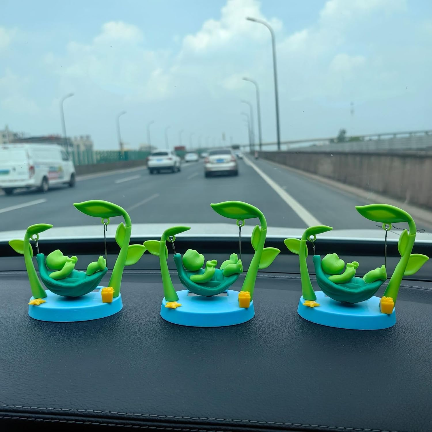 WADY Solar Powered Dancing Toys Solar Swinging Turtle, Cartoon Turtle Decor, Tortoise Figurines Car Cute Car Accessories Funny Turtle Dashboard Turtle Dashboard Decorations (Green) image number 3