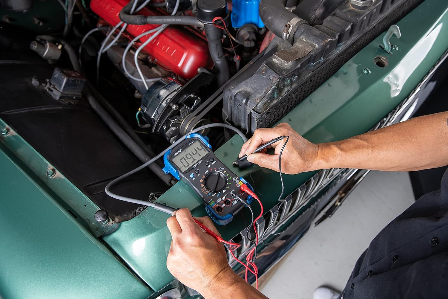 Innova 3340 Professional Automotive Digital Multimeter image number 2