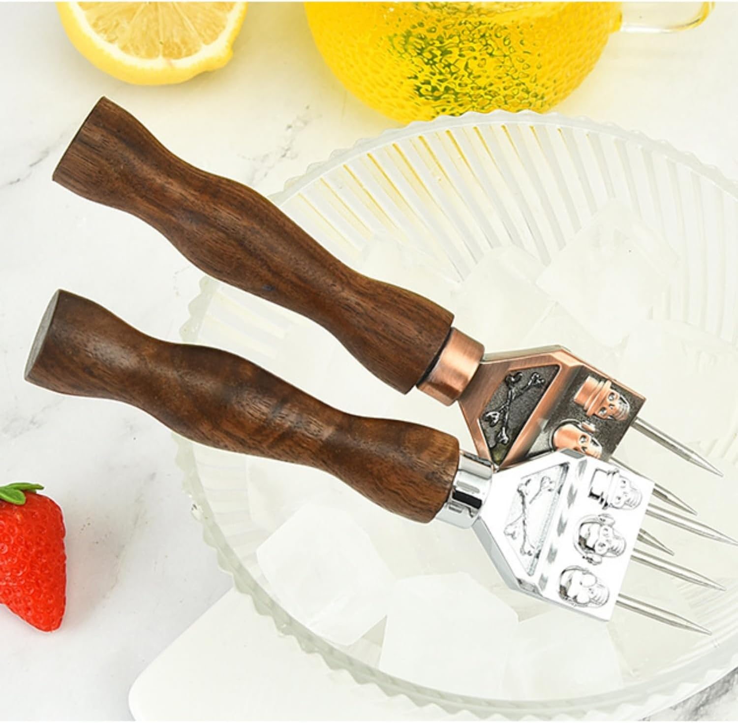 Ice Crushing Pick, Stainless Steel Ice Crusher with Comfortable Handle, Skull Pattern Three Prong Ice Pick, Ice Crusher Ideal for Bartender, Best Carving Tool, Ice Chipper for Bars (Silver)