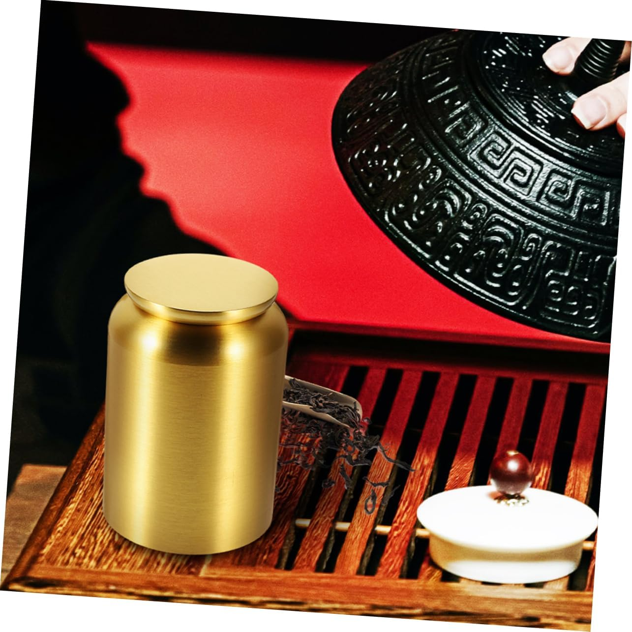 FOYTOKI Airtight Metal Tea Canister Portable Brass Tea Leaf Storage Tin Suitable for Home and Travel image number 1