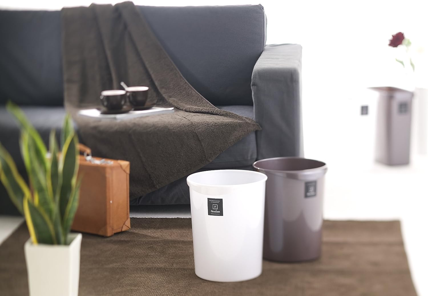 Squirrel Wastebasket Friction Square Pearl Chocolat Trash Can 18L Made in Japan image number 3