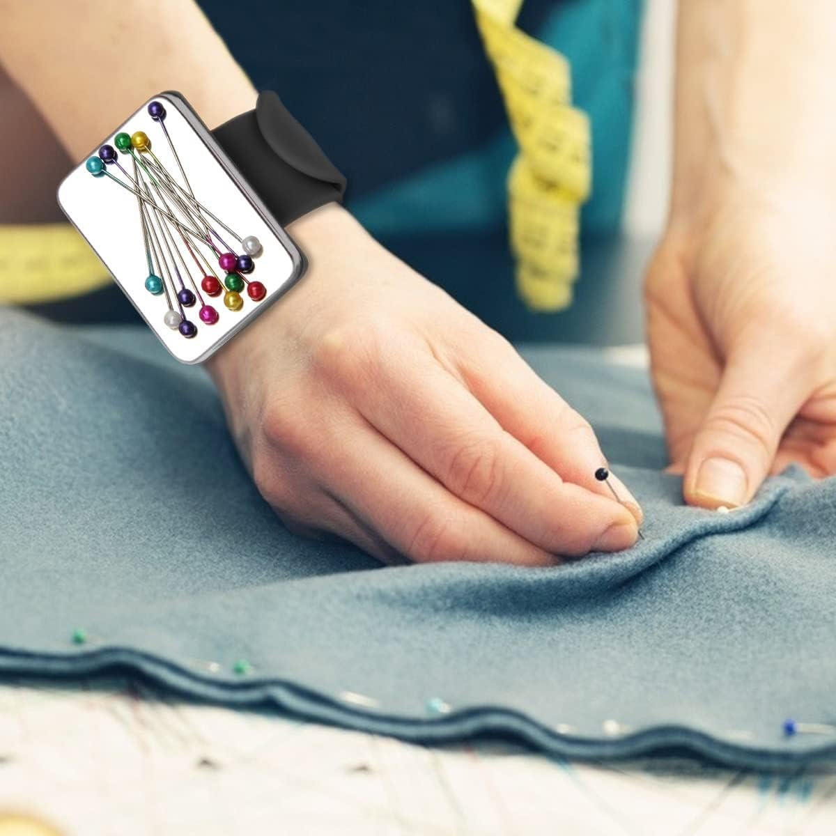 17 Pieces Hair Parting Tools Set, Sectioning Rings, Metal Combs, Clips and Magnetic Wrist Pin Holder for Braiding image number 5