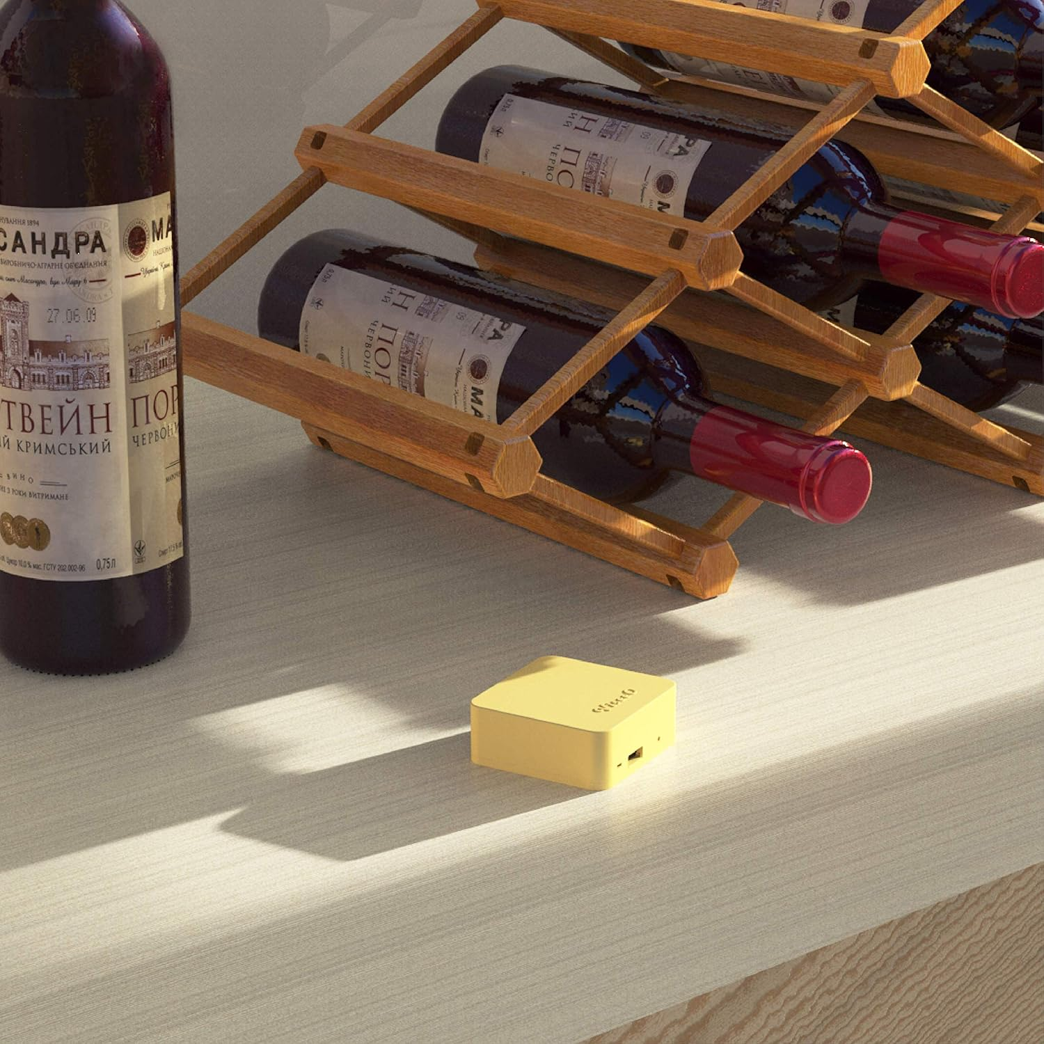 Viseeo QUBS Smart Temperature & Humidity Data Logger (Black) image number 5