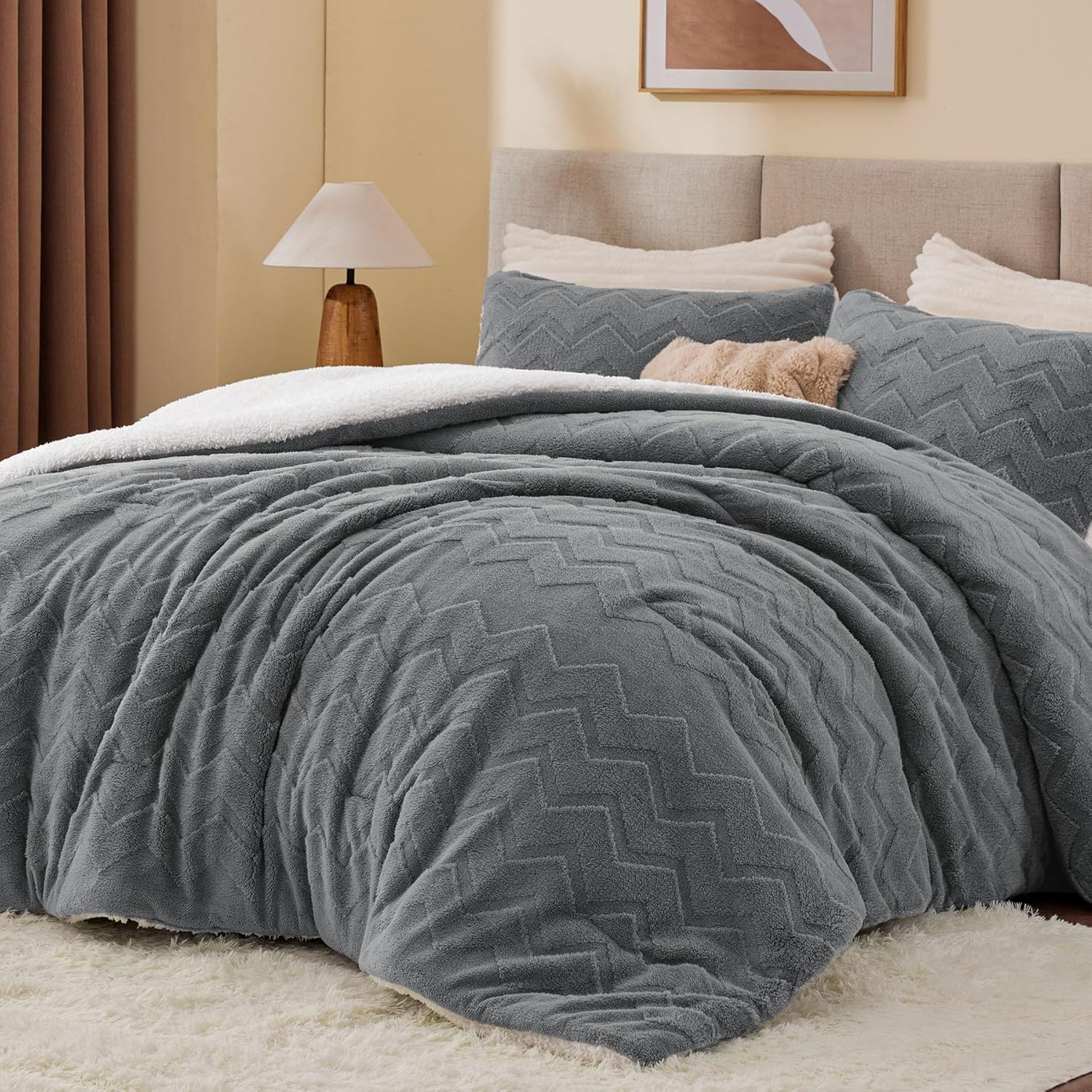 BEDELITE Fluffy Queen Comforter Set - Super Soft Sherpa Grey Comforter for Queen Size Bed, Luxury Warm Bedding Set for Winter, Fuzzy Bed Set 3 Pieces (1 Comforter, 2 Pillowcases) image number 2