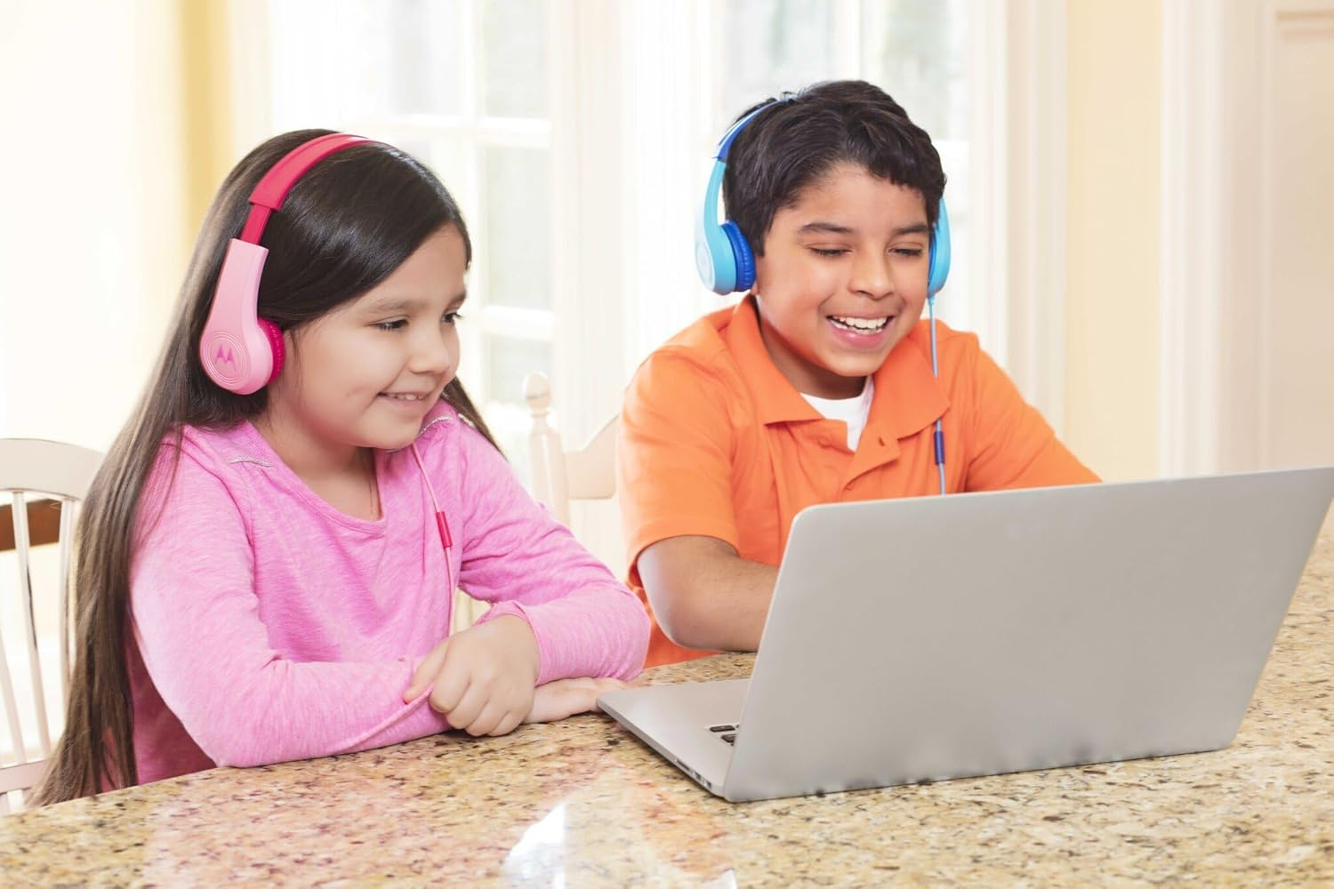 Motorola Kids Headphones Motorola On-Ear Kids Headphones, Pink, (SQUADS200PINK) image number 1