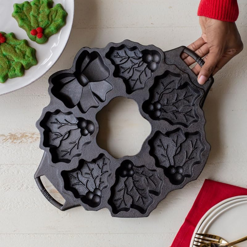 Lodge Cast Iron Holiday Wreath Pan, Black, 14.69 Inch image number 5