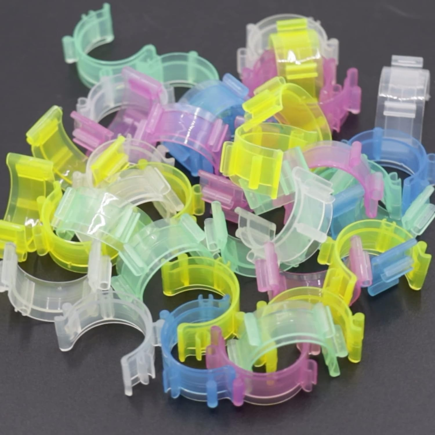 100Pcs Sewing Bobbin Clips, Colorful Bobbin Holder, Plastic Thread Clamps Spools Organizers, Sewing Tool Accessory for Craft DIY Embroidery