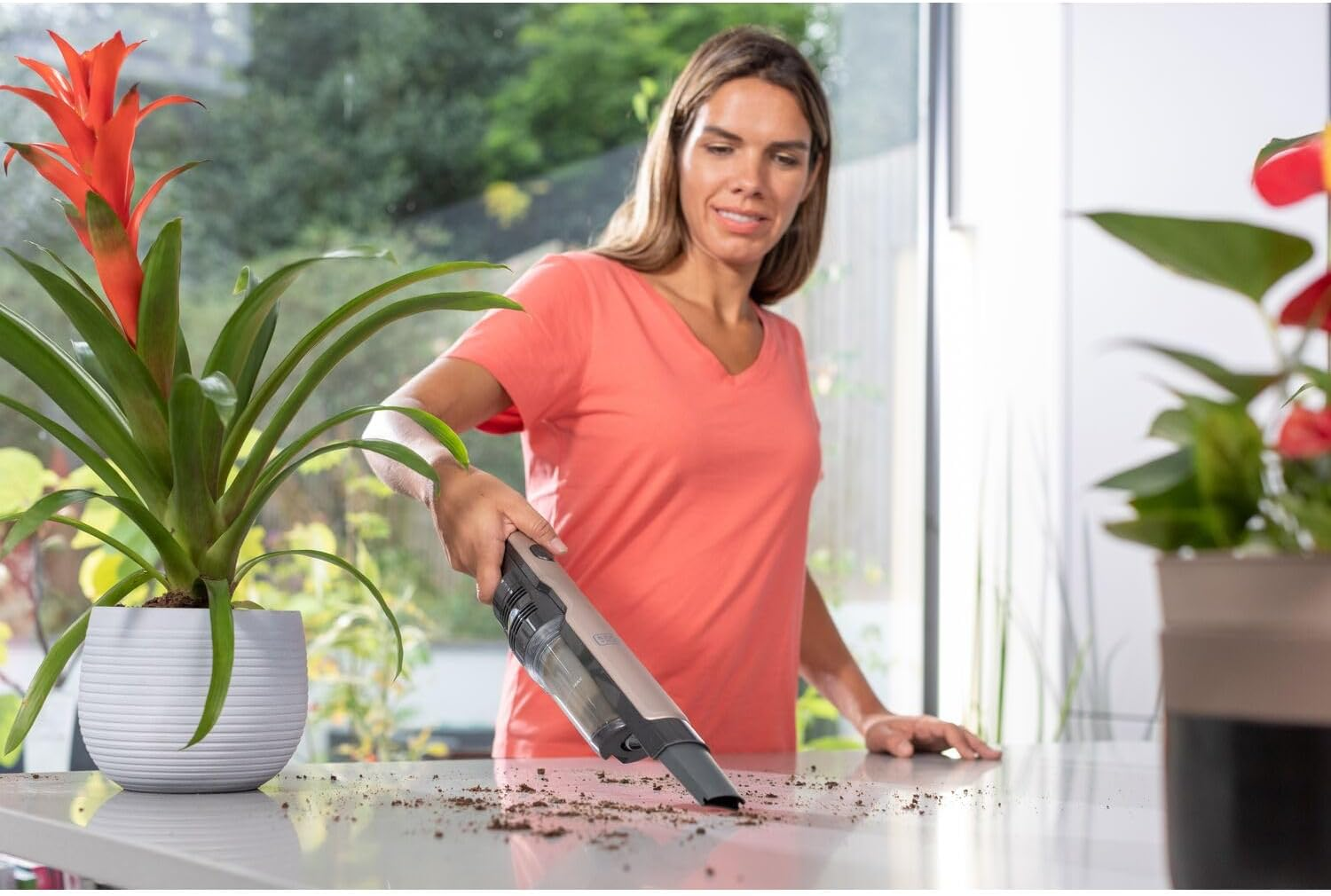 Black+Decker 12V Cordless Digital Brushless Handheld Dustbuster, Rose Gold image number 1