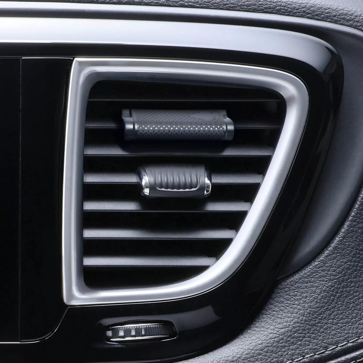 LITTLE TREES Vent Wrap | Car Air Freshener | Caribbean Colada | Pack of 4 image number 2