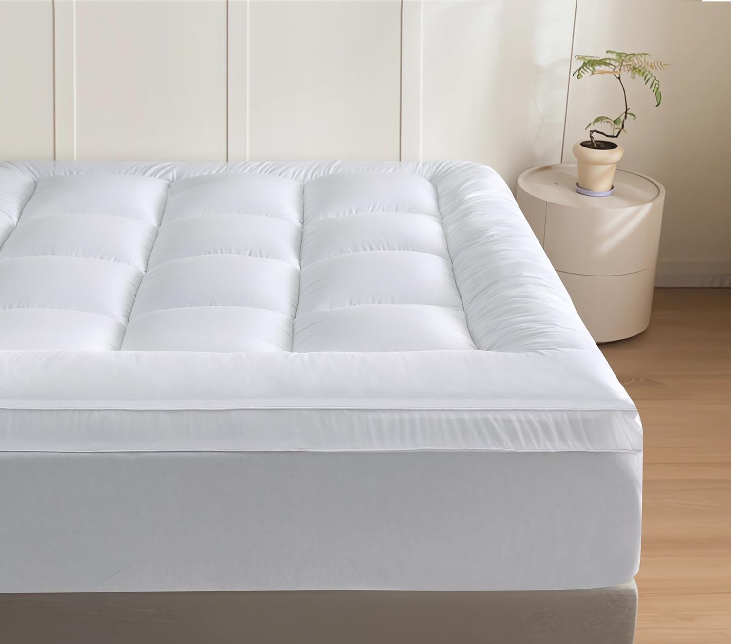 Gioia Casa Luxury Extra Thick 1000GSM Mattress Topper - Plush, Breathable & Moisture-Wicking with Secure Fit (King Single) image number 3