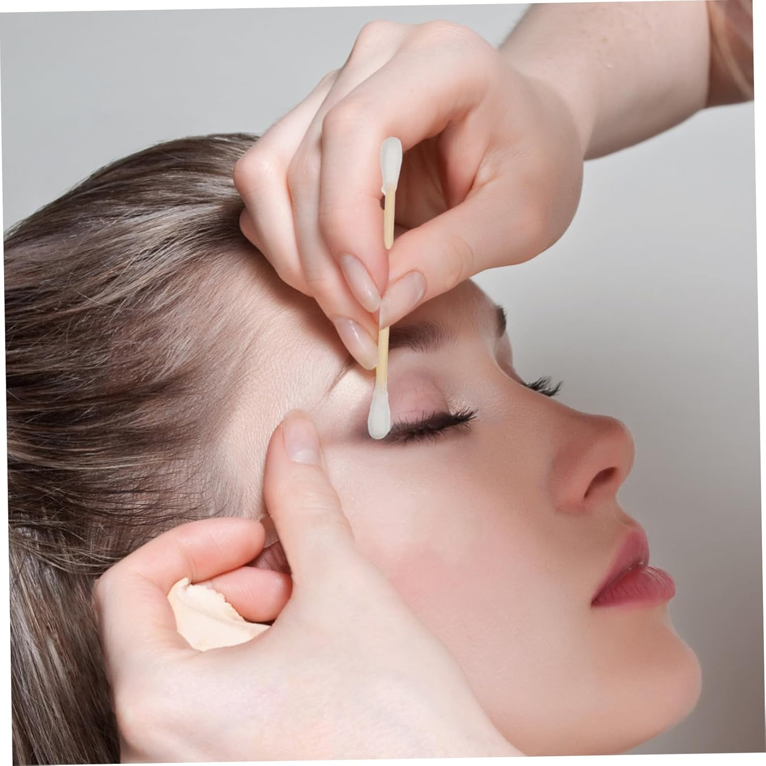 100Pcs Makeup Cotton Swabs Dual-Ended Sterilized Cotton Buds Bamboo Handles for Ear Cleaning Detailing and Electronics image number 1