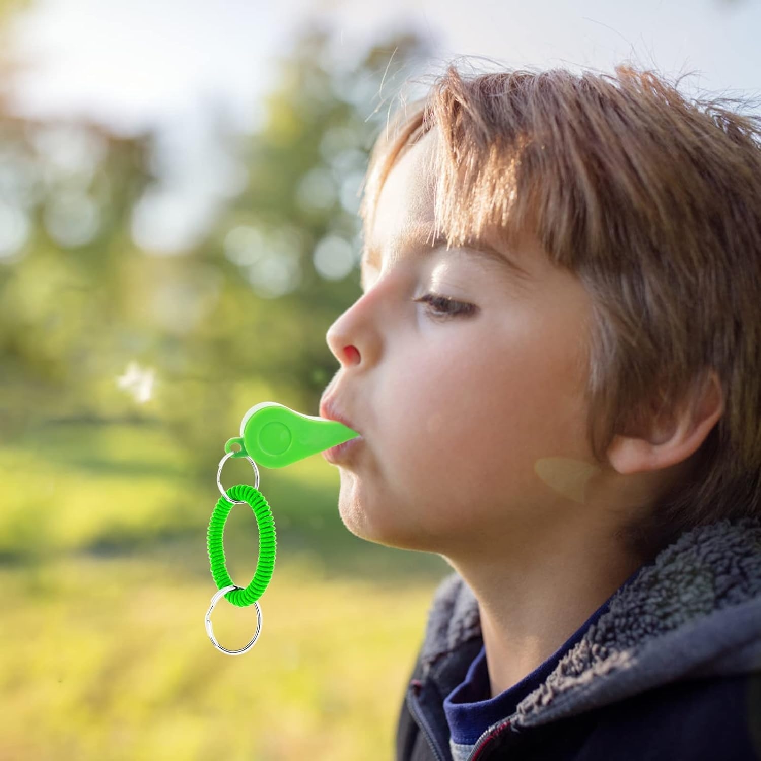 Plastic Whistle Sport Whistle with Bracelet Keychain,Sport Whistles with Bracelet Keychain,Loud Clear Plastic Whistles with Bracelet Keychain,Loud Crisp Clear Sound Plastic Whistle with Bracelet image number 1