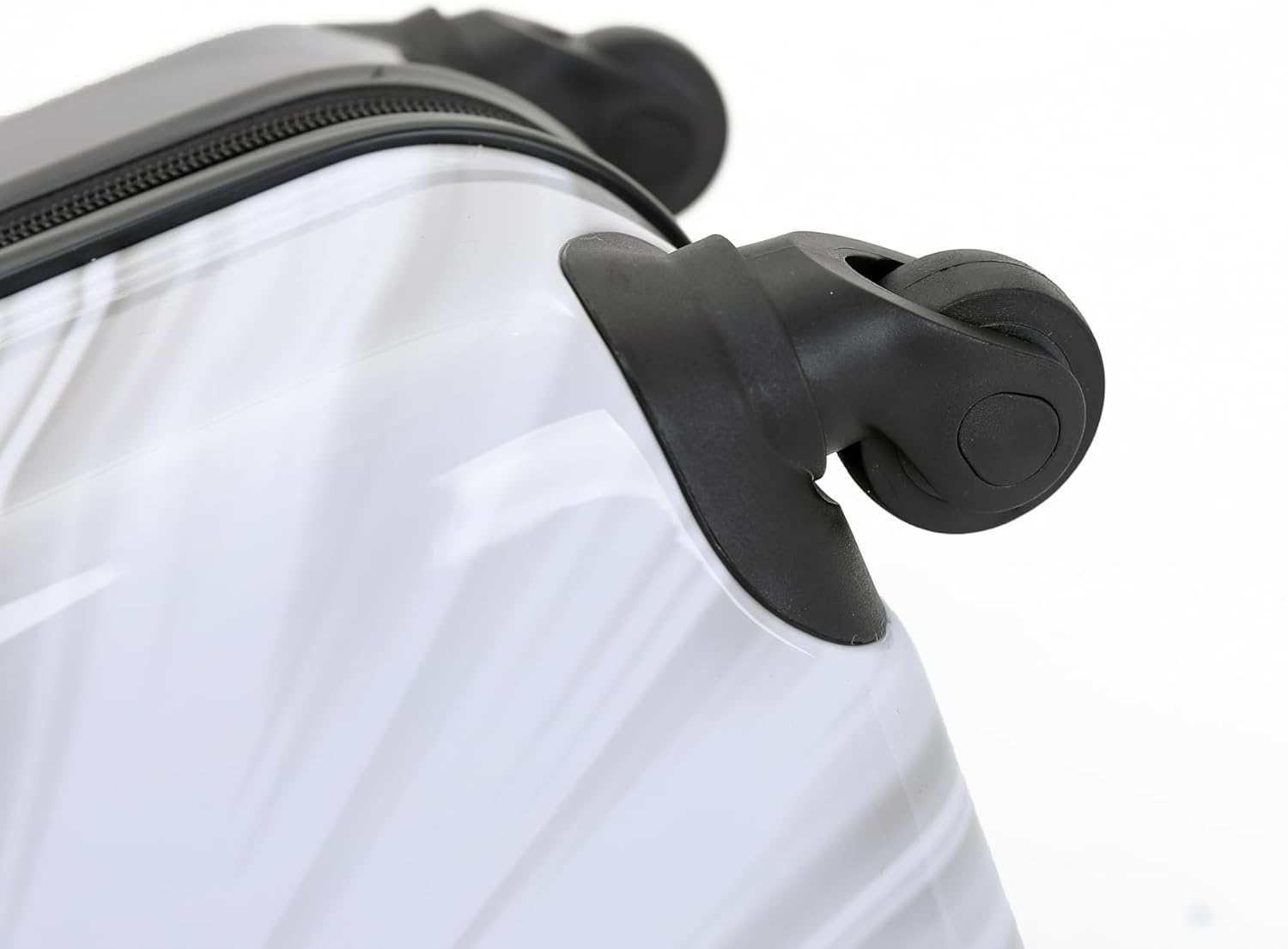 Marvel Avengers 17 Trl Carry on Case, Multicolor image number 3