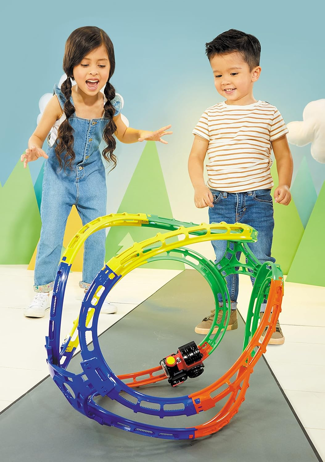 LITTLE TIKES Learn & Play Tumble Train, Toy Train Set with Lights and Sound, Adjustable Train Tracks That Get Kids Moving- for Kids, Toys for Toddlers and Boys Girls Ages 3+,Multi-Color image number 4