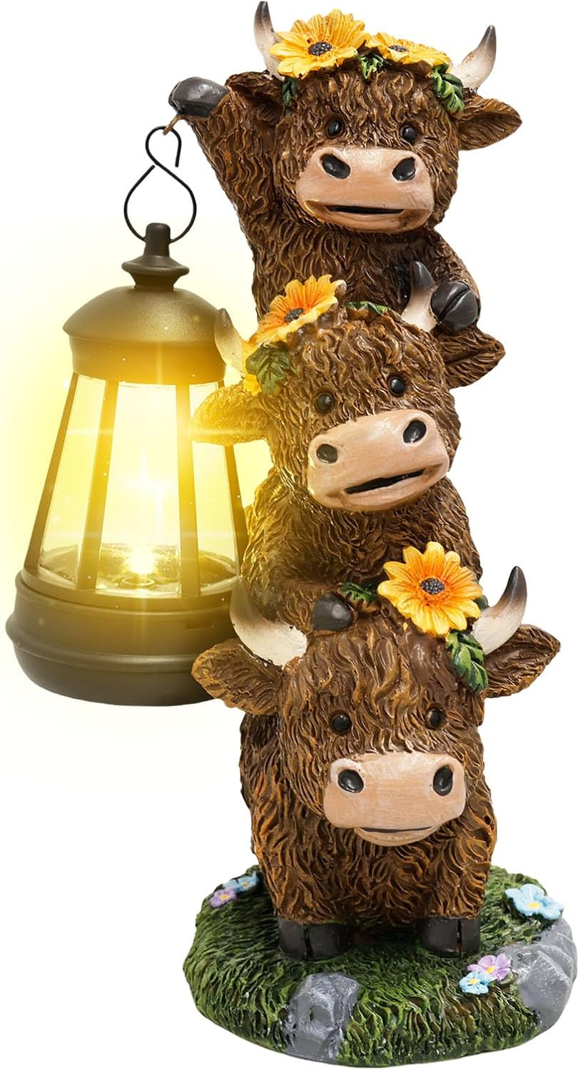 Garden Highland Cow Statue, Funny Highland Cow Decor with Solar Lantern, Synthetic Resin Cows Garden Statue, Lawn Ornament for Yard Patio Pathway (Color B)