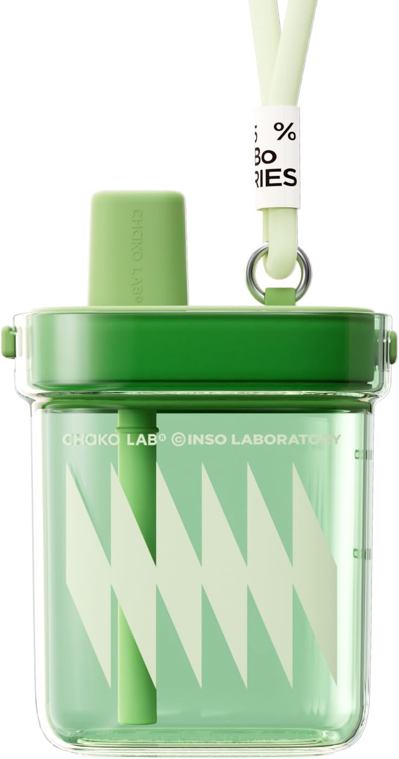 CHAKO LAB Portable Flat Water Bottle (24 Oz,700Ml) with Straw,Bpa Free Tritan,Leak Proof,Light Weight,For Travel,Gym,Fitness,Work,Camping Etc,White&Blue