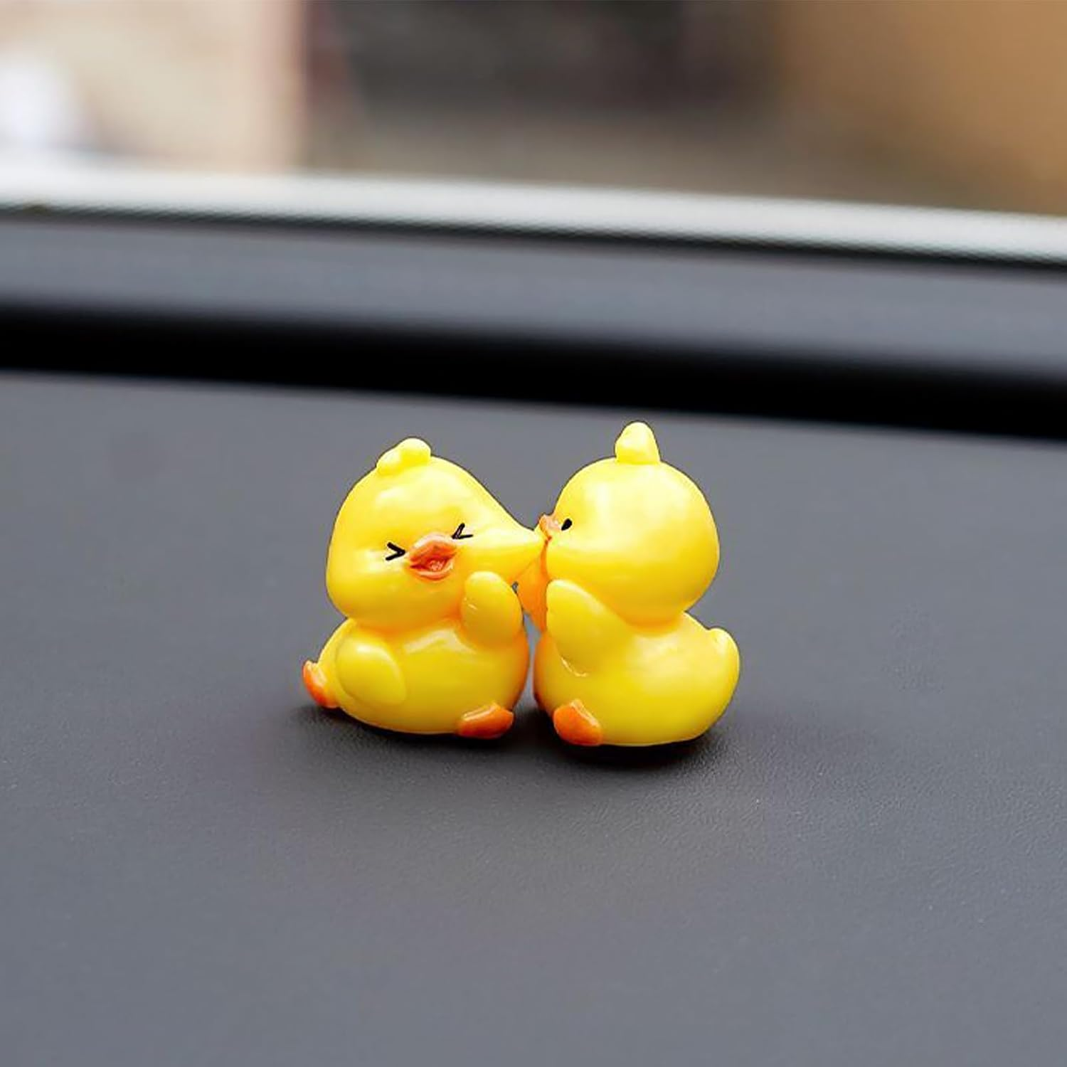 Cute Kiss Face Animal Car Dashboard Decorations, Love Funny Micro Landscape Car Interior Accessories, Kawaii Auto Rearview Mirror Ornaments for Cute Girl Vehicle Interior Desktop Gifts 2Pcs(Frog)