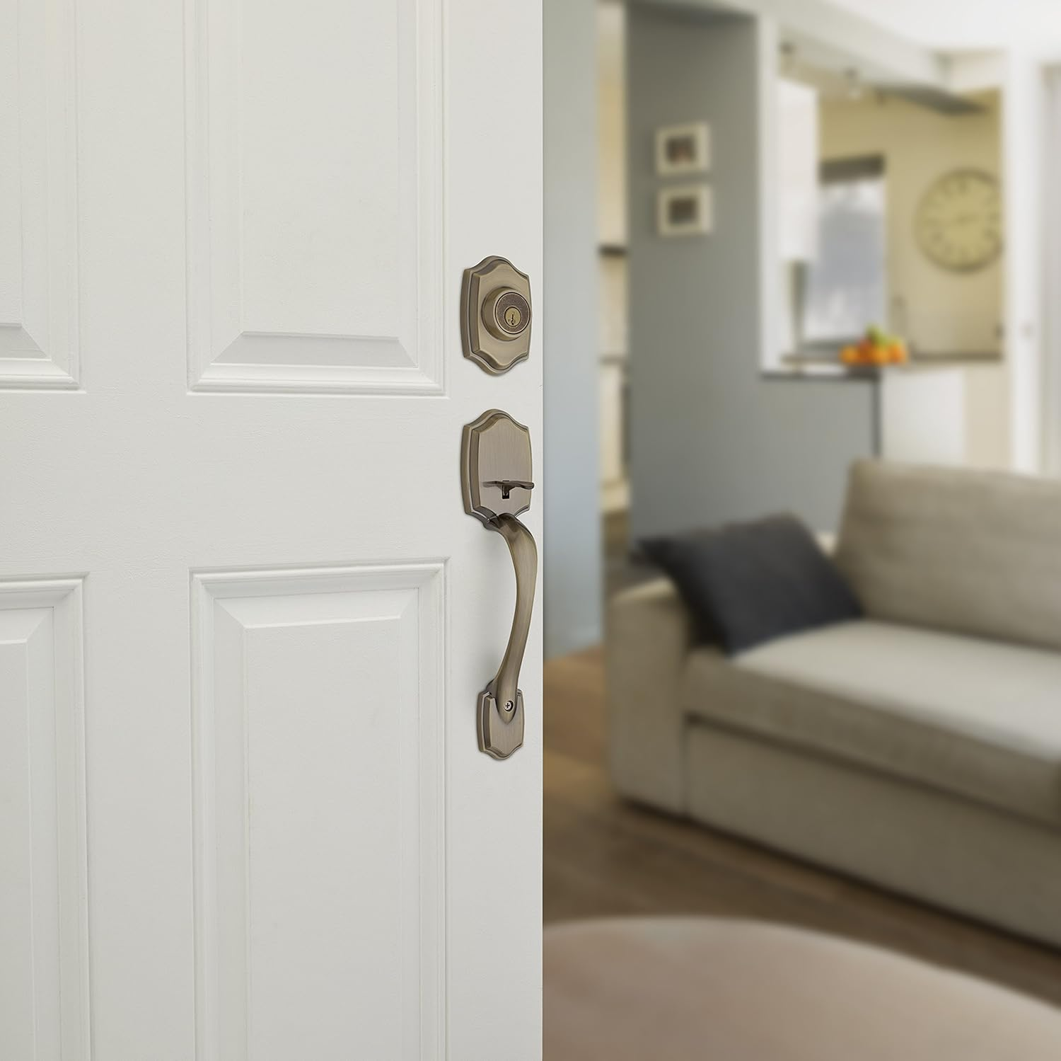 Kwikset Belleview Single Cylinder Handleset W/Tylo Knob Featuring Smartkey in Antique Brass