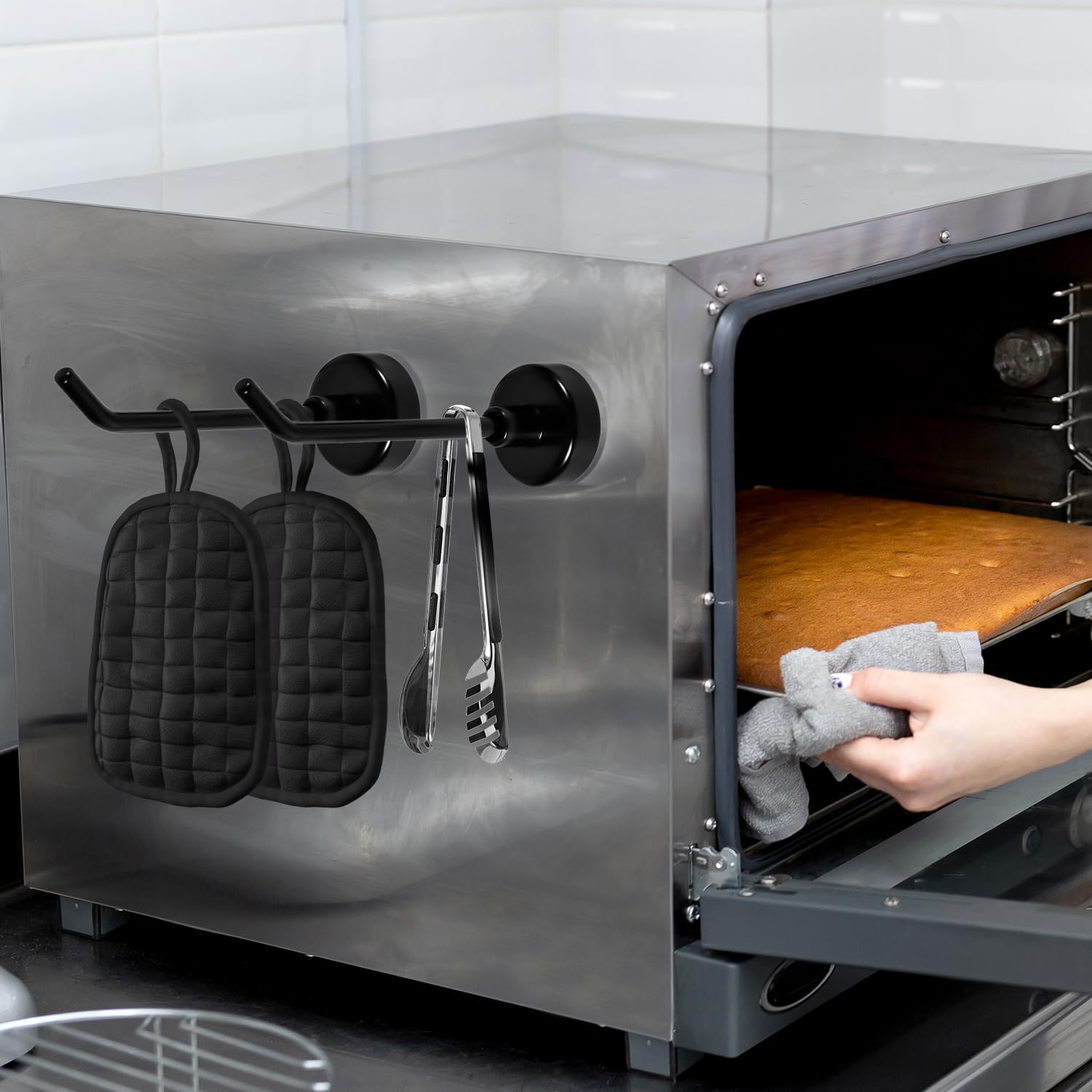 6 Large Magnetic Hooks, 1Kg 7Cm Long Strong Magnetic Hooks Strong Magnetic Hooks for Cruises Garages Kitchens and Refrigerators (Black)