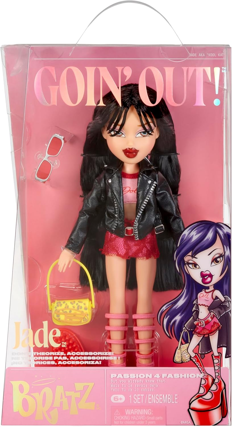 Bratz Babyz Runwayz Doll - Yasmin - 1 Collectible Fashion Doll with Stylish Outfit, Cute Baby Doll with a Necklace That Doubles as a Keychain - Kids Toy - Great for Ages 6 and Older image number 4