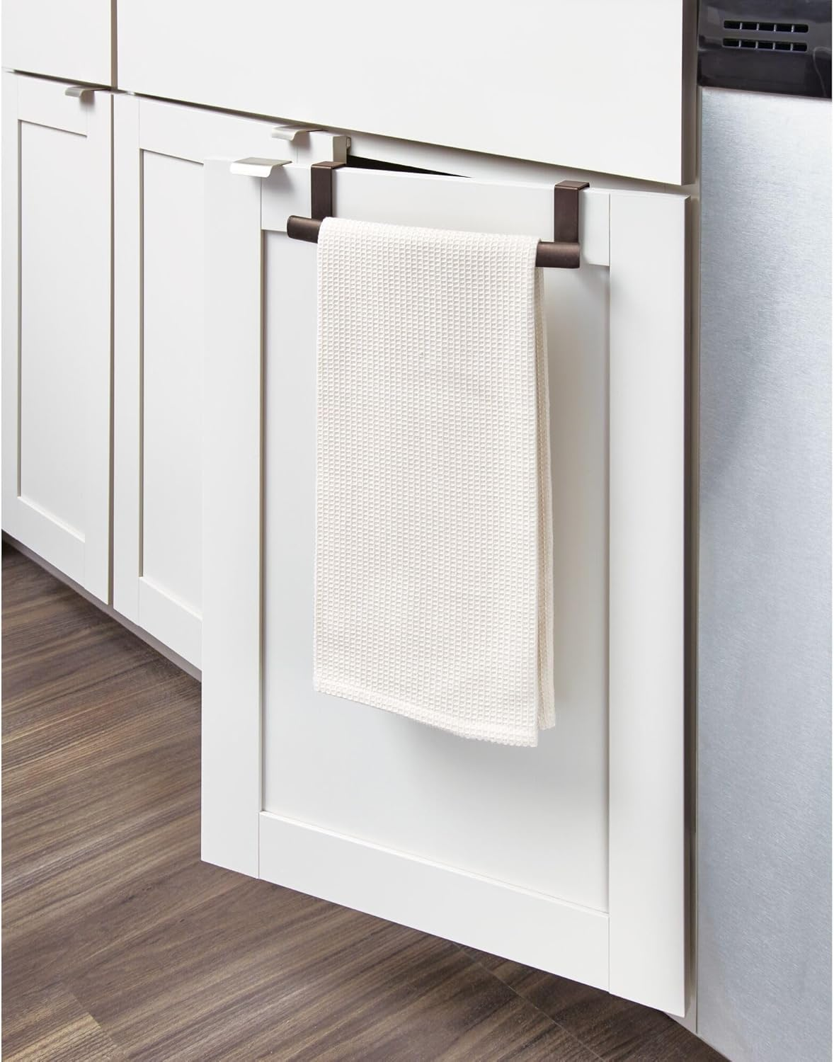 Interdesign Axis over Door Towel Bar, Small Metal Towel Rack, Towel Holder for the Home, Bronze image number 5