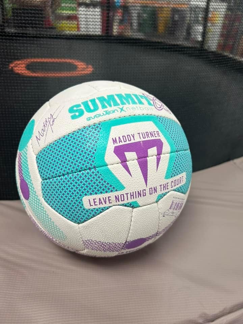 Summit Maddy Turner Evo X Netball, Size 5