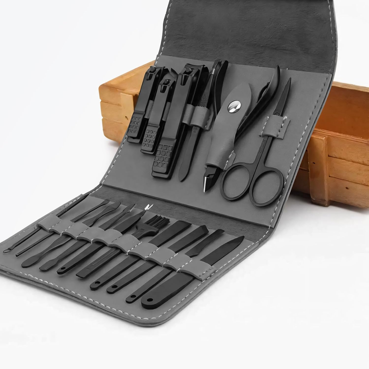 DAWNTREES Nail Clippers Set 16 in 1 Manicure Set Stainless Steel Professional Pedicure Set,Women'S Nail Clippers,Rose Gold Nail Scissors,Nail File, Nose Hair Scissors,Eyebrow Razor.