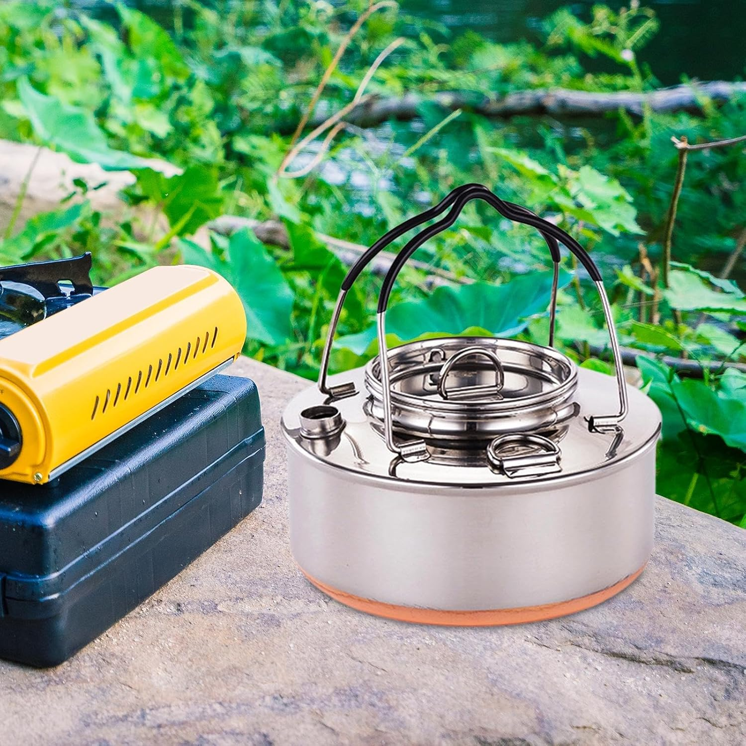 Camping Kettle Water Kettle Outdoor Campfire Coffee Tea Pot Teapot Camping Tea Kettle for Camp Barbecue Yard Picnics Hiking, 0.9L image number 2