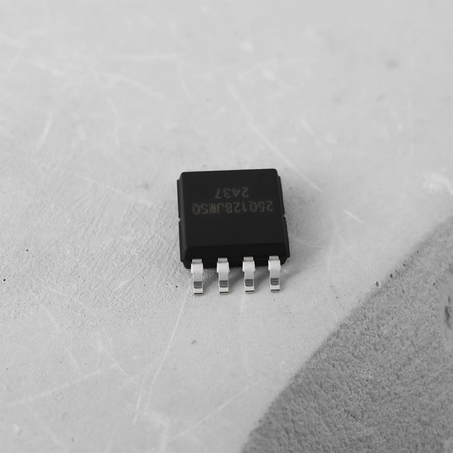 VGOL 2Pcs W25Q128JWSQ 128Mbit Serial Flash Memory Chip SOIC-8 Package SPI Interface for Embedded Systems and Data Storage Applications