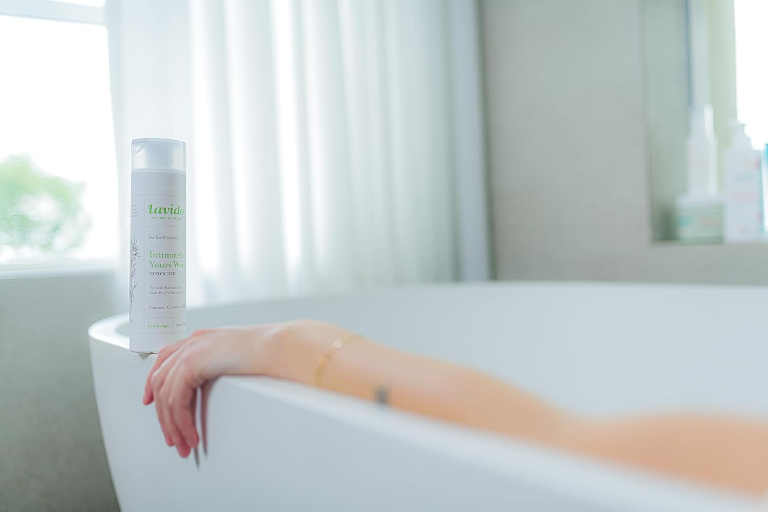 Lavido - Intimately Yours Wash | Clean, Non-Toxic Skincare (Tea Tree + Lavender, 8.4 Fl Oz | 250 Ml) image number 4