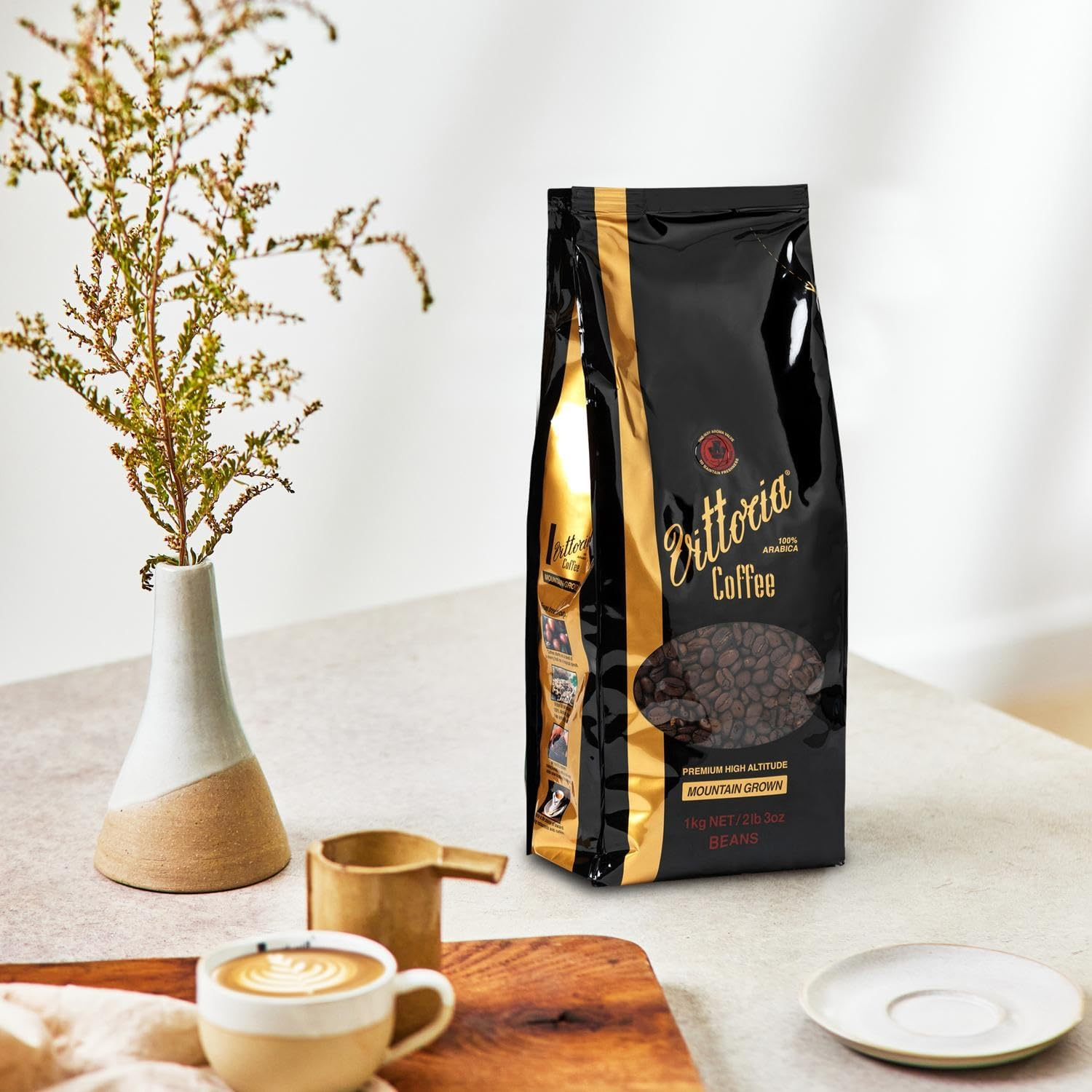 Vittoria Coffee Mountain Grown 100% Arabica Coffee Beans 1Kg. High Altitude Dark Roasted Coffee Beans Perfect for Home Espresso. Caramel, Dark Chocolate, Smokey, Toasty Tasting Notes.