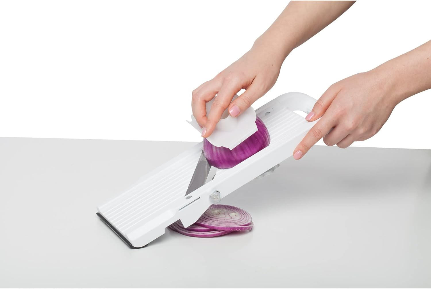 Benriner BN95 Professional Series Vegetable Slicer, 95Mm, White, 95W image number 6