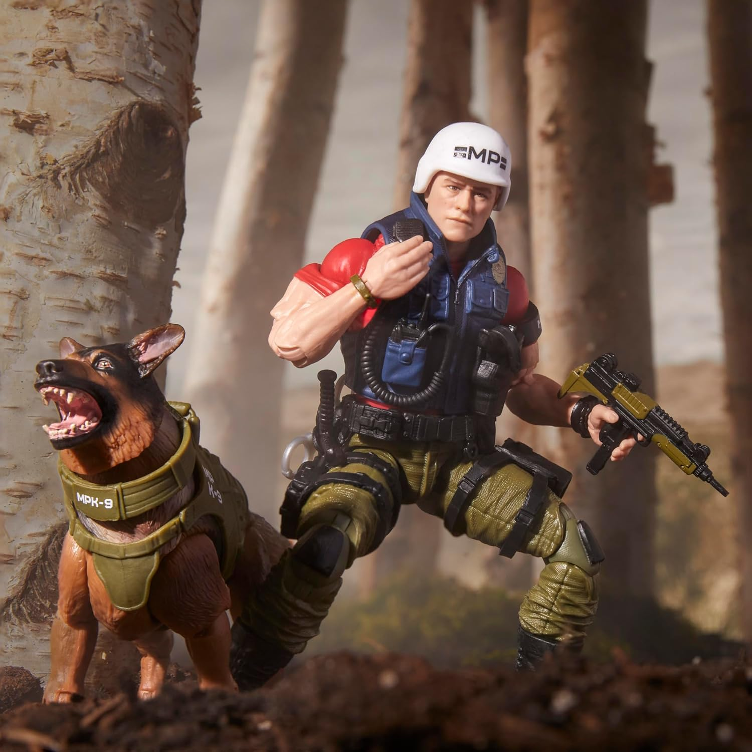 G.I. Joe Classified Series #157, Christopher Law Lavigne & Order, Collectible 6 Inch Action Figure & German Shepherd Dog Figure with 14 Accessories image number 4