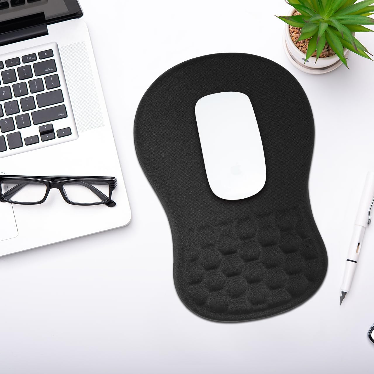 JIKIOU Ergonomic Mouse Pad Wrist Support with Massage Design, Memory Foam Wrist Rest Pain Relief Mousepad with Non-Slip PU Base, Mouse Pads for Wireless Mouse Black 12X8 Inch image number 4