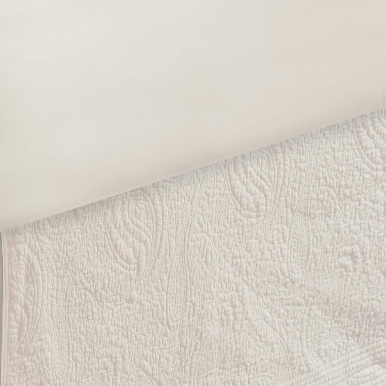 Greenland Home GL-1710GBKQ Paisley Quilted Bed Skirt, Ivory, Queen image number 2