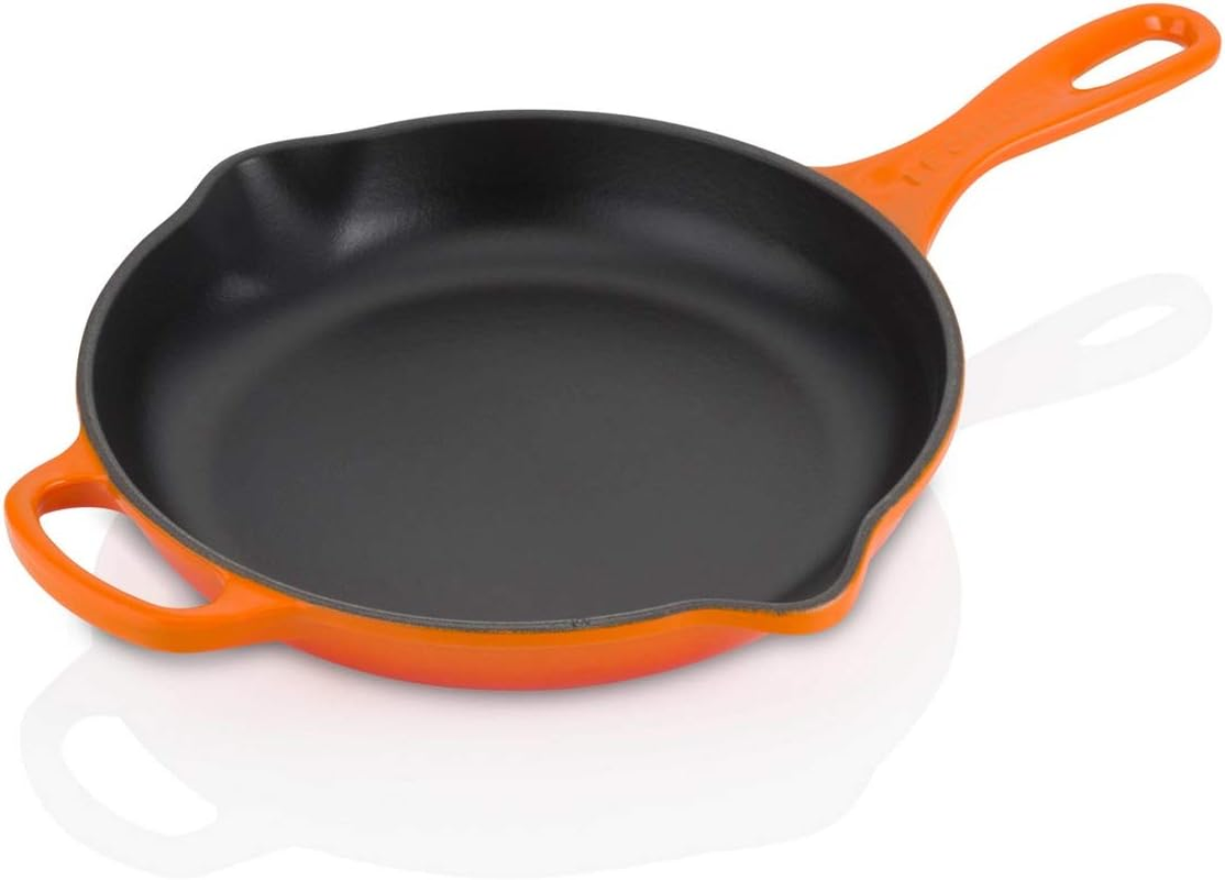 Le Creuset Signature Cast Iron Skillet, 20 Cm, Volcanic image number 3