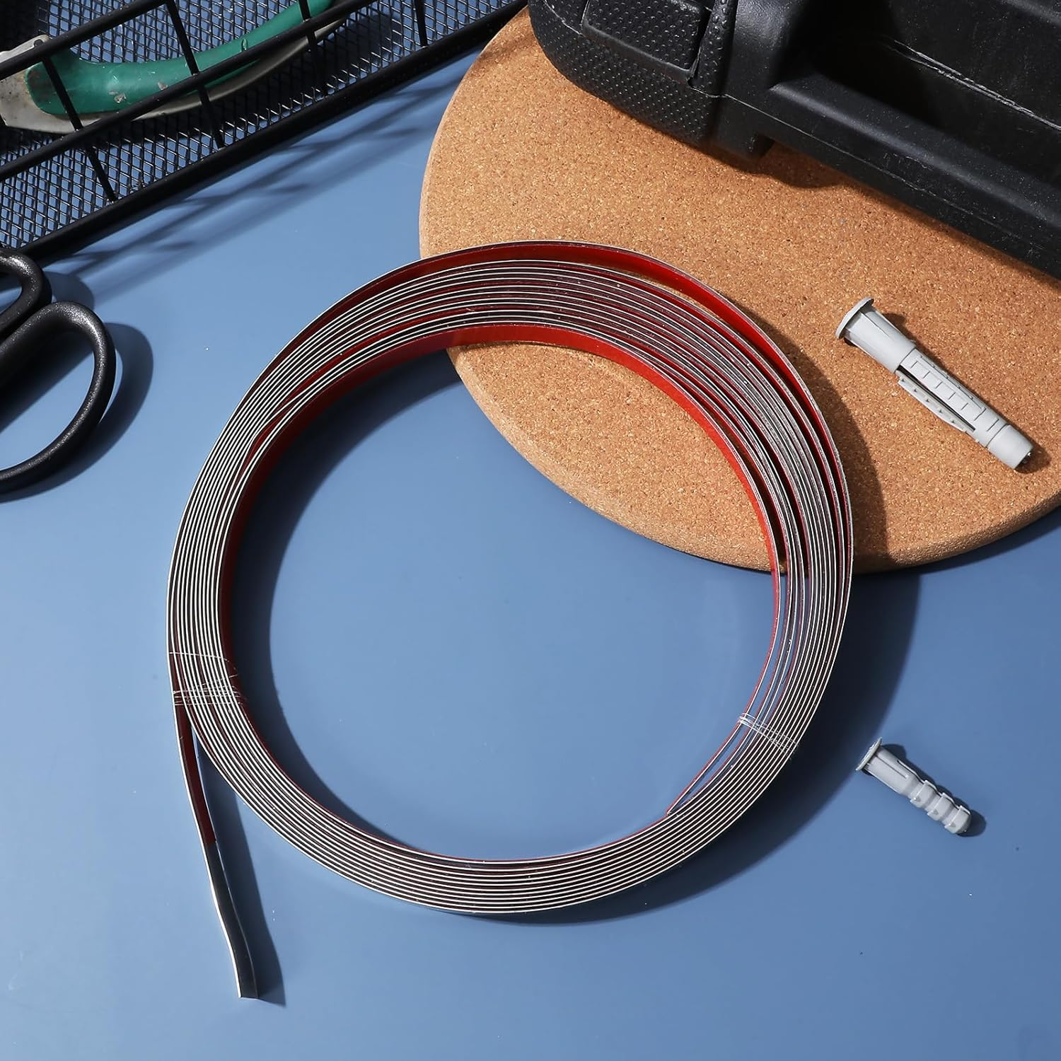 UKCOCO Peel and Stick Stainless Steel Wall Molding Trim 196.85 Inch Self Adhesive Ceiling and Wall Decoration Strip for Modern Home Improvement image number 1