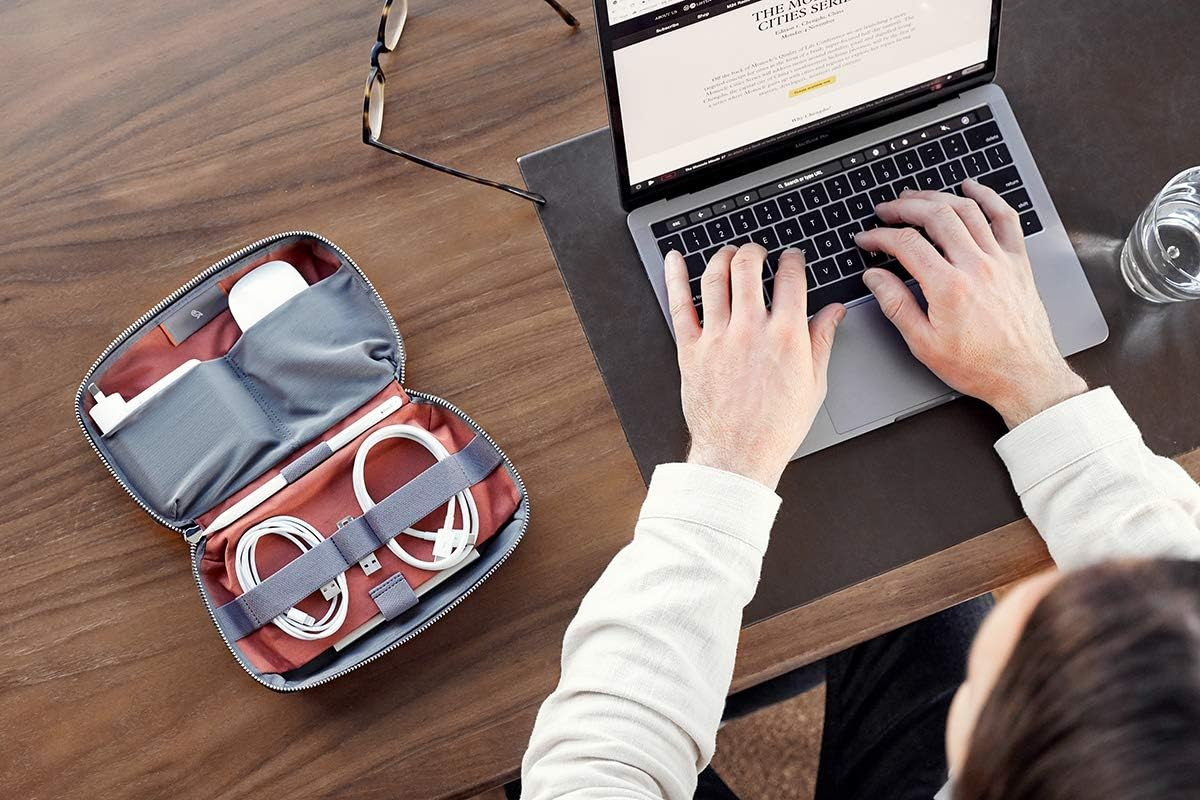 Bellroy Tech Kit, Tech Accessories Zip Pouch (Power Bank, Phone Charger, Cables, Earbuds) image number 5