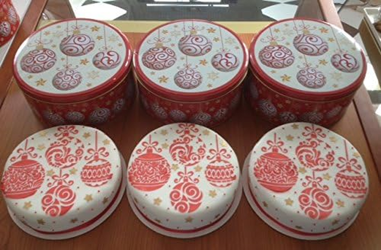 Christmas Balls Cake Stencil Top by Designer Stencils image number 3