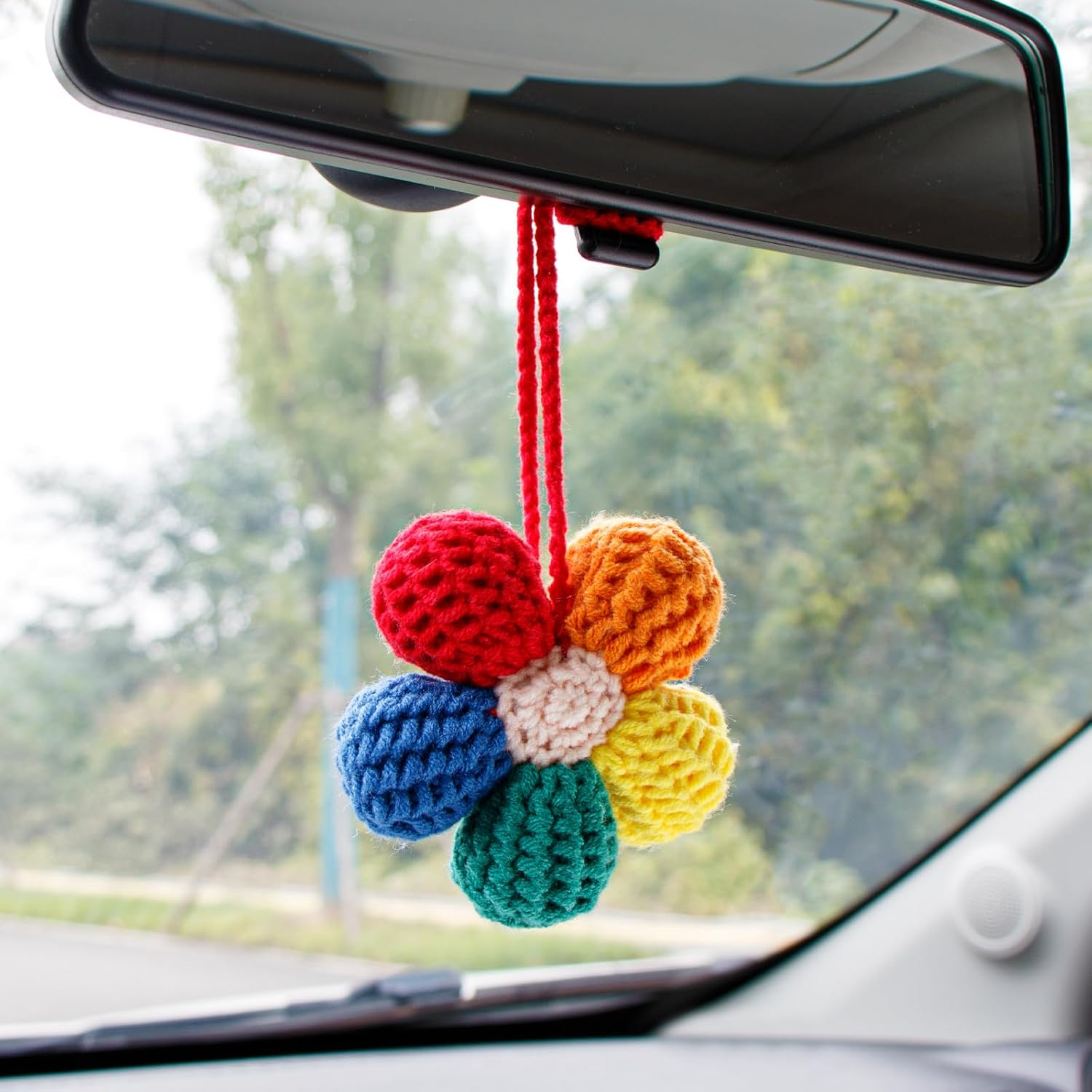 Wagtune Cute Crochet Flower Car Accessories for Women Rear View Mirror Accessories Handmade Knitted Daisy Car Decor Car Accessories Aesthetic Car Mirror Hanging Accessories(White)