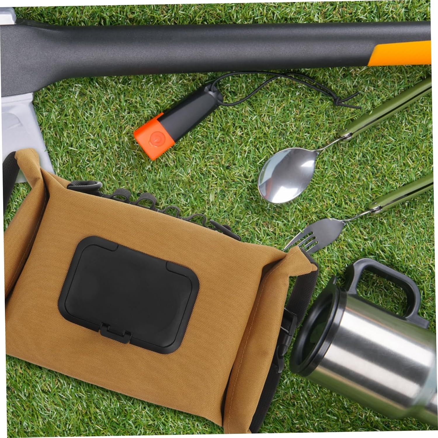 Portable Wipes Dispenser Travel Wipe Case Reusable Wet Tissue Holder for Car Camping Hiking Refillable Container image number 1