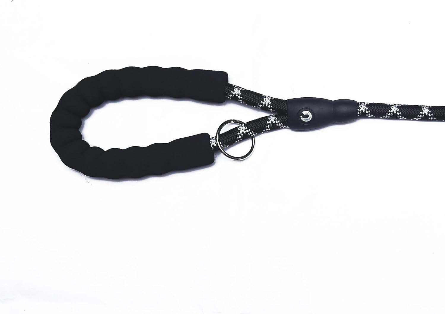 5 Ft Dog Leash ; Durable & Strong Nylon Dog Lead by Saffily - Comfortable Padded Handle and Perfect for Medium & Large Dogs Training-4X Reflective Thread Is Used in Our Dog Leashes image number 2